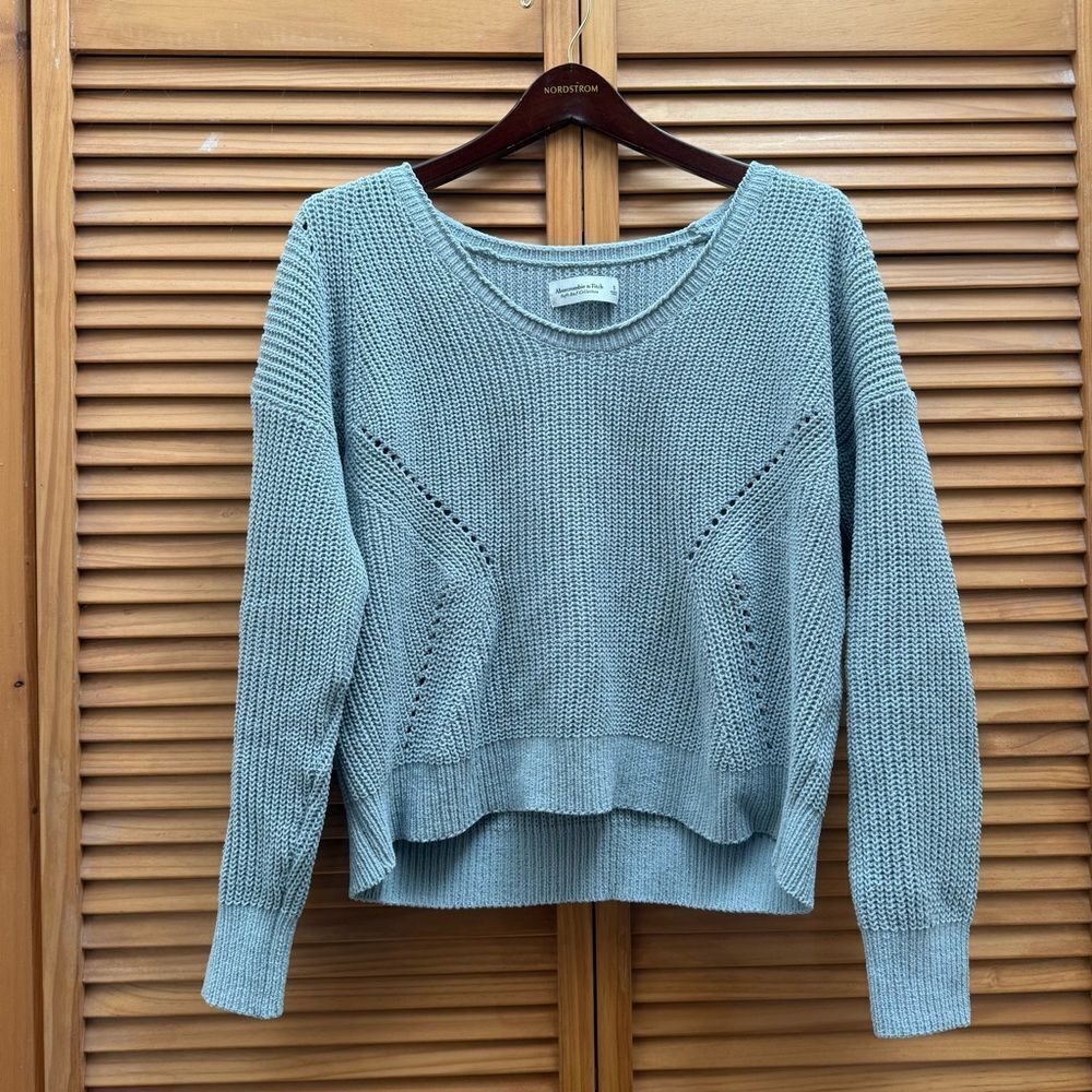 Abercrombie & Fitch Soft green sweater size small